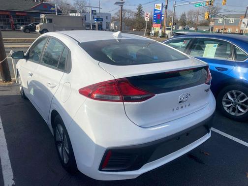 2020 Hyundai IONIQ Hybrid Blue