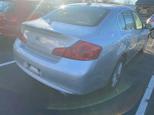 2012 INFINITI G37 G37x Sedan 4D