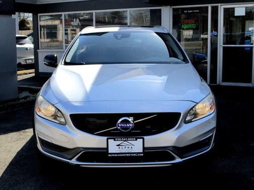 2015 Volvo V60 Cross Country T5