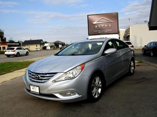 2011 Hyundai SONATA Limited