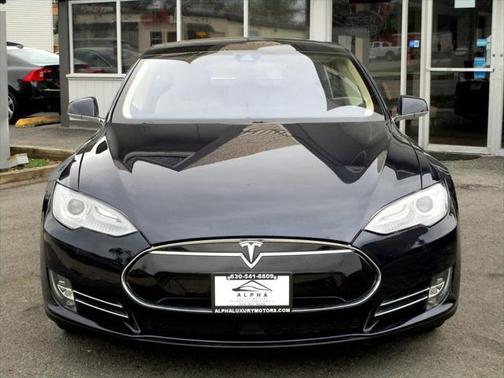 2015 Tesla Model S 85