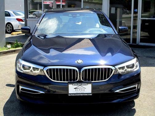Carbon Black Metallic 2019 BMW 530 i xDrive