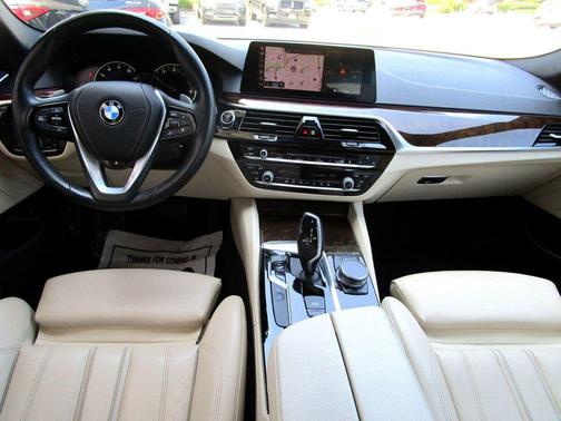 Carbon Black Metallic 2019 BMW 530 xDrive