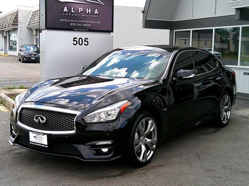 2017 INFINITI Q70 3.7X