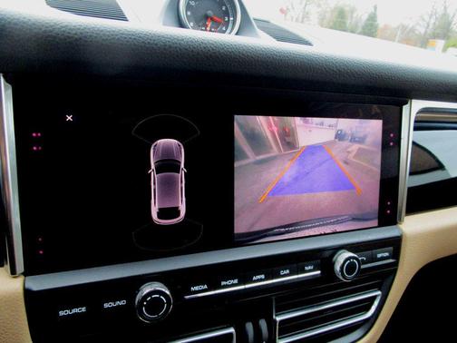 2020 Porsche Macan AWD