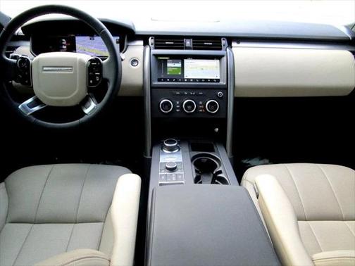 2020 Land Rover Discovery Landmark Edition