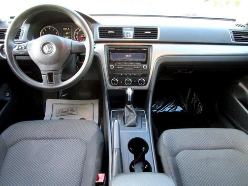 2012 Volkswagen Passat 2.5 S