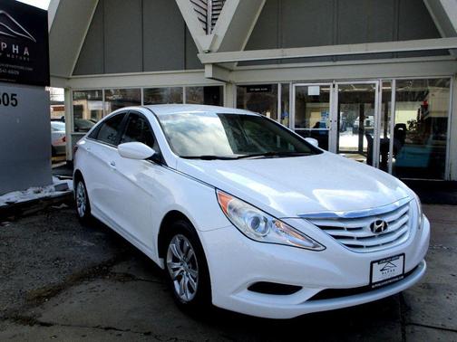 Photo 5 of 26 of 2012 Hyundai Sonata GLS