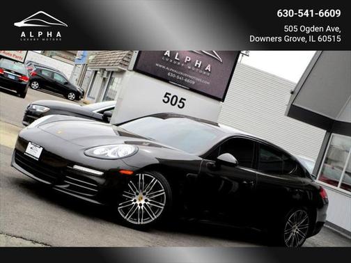 2016 Porsche Panamera 4 Edition