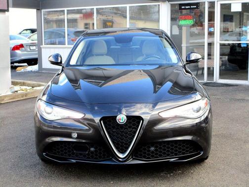 2017 Alfa Romeo Giulia Ti