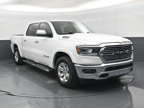 Ivory White Tri-Coat Pearlcoat 2022 RAM 1500 Laramie