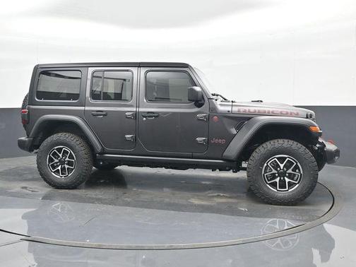 Granite Crystal Metallic Clearcoat 2024 Jeep Wrangler Rubicon