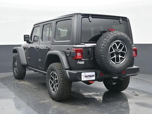 Granite Crystal Metallic Clearcoat 2024 Jeep Wrangler Rubicon
