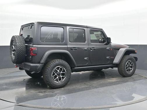 Granite Crystal Metallic Clearcoat 2024 Jeep Wrangler Rubicon