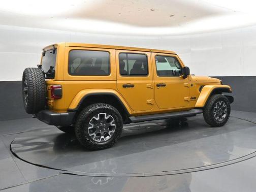 Goldilocks 2026 Jeep Wrangler 4-Door Sahara 4x4