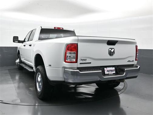 2024 RAM 3500 Big Horn Crew Cab 4x4 8' Box