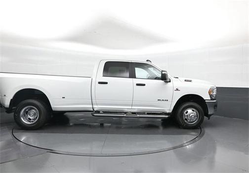 2024 RAM 3500 Big Horn Crew Cab 4x4 8' Box