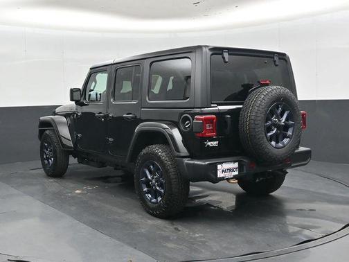 Black Clearcoat 2026 Jeep Wrangler 4-Door 85th Anniversary Edition