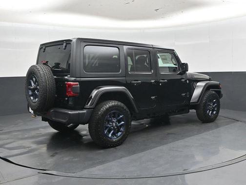 Black Clearcoat 2026 Jeep Wrangler 4-Door 85th Anniversary Edition