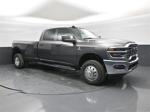 2026 RAM 3500 Tradesman Crew Cab 4x4 8' Box