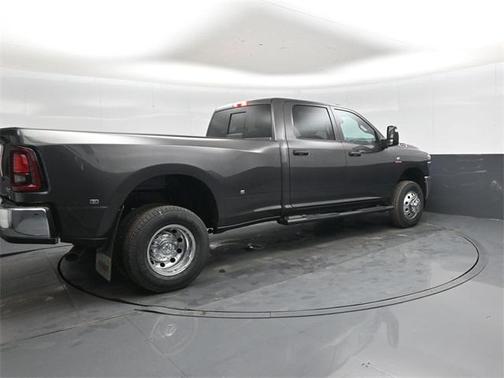 2026 RAM 3500 Tradesman Crew Cab 4x4 8' Box