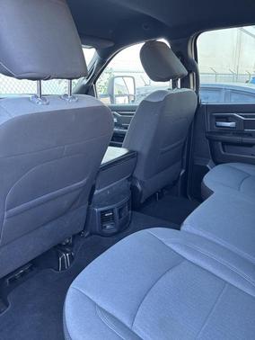 2024 RAM 3500 Big Horn Crew Cab 4x4 8' Box