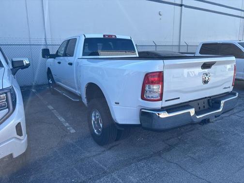 2024 RAM 3500 Big Horn Crew Cab 4x4 8' Box