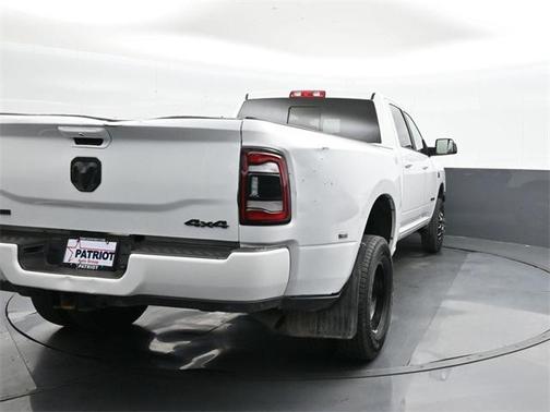 2022 RAM 3500 Big Horn Crew Cab 4x4 8' Box