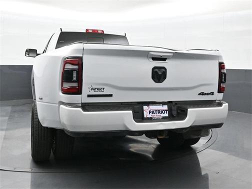 2022 RAM 3500 Big Horn Crew Cab 4x4 8' Box