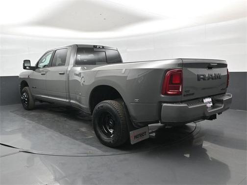 2026 RAM 3500 Laramie Crew Cab 4x4 8' Box