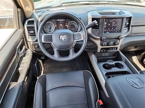 2022 RAM 3500 Laramie Crew Cab 4x4 6'4' Box