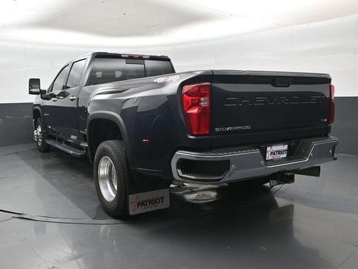 Dark Ash Metallic 2024 Chevrolet Silverado 3500 LTZ