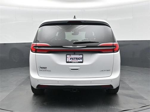 2026 Chrysler Pacifica Limited