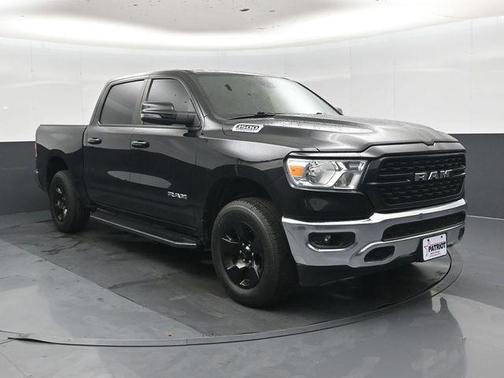 Diamond Black Crystal Pearlcoat 2023 RAM 1500 Big Horn/Lone Star