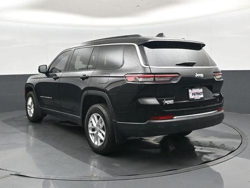 Diamond Black Crystal Pearlcoat 2025 Jeep Grand Cherokee L Laredo