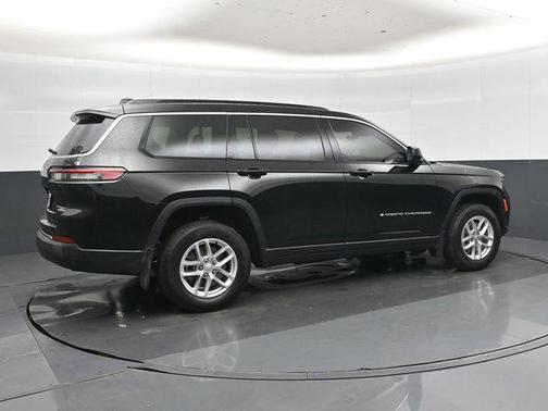 Diamond Black Crystal Pearlcoat 2025 Jeep Grand Cherokee L Laredo