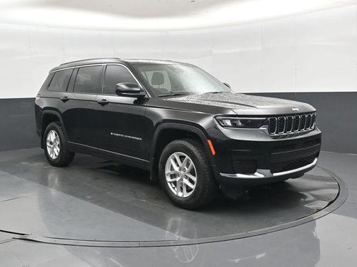 Diamond Black Crystal Pearlcoat 2025 Jeep Grand Cherokee L Laredo
