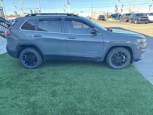 2022 Jeep Cherokee Latitude Lux
