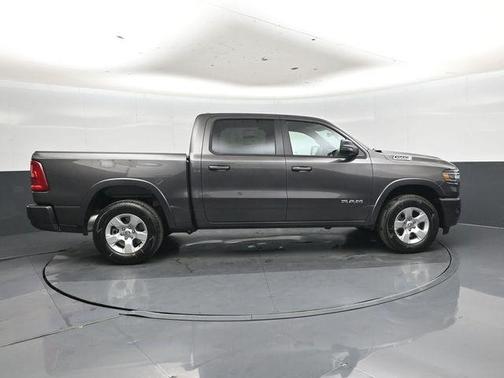 Granite Crystal Metallic Clearcoat 2026 RAM 1500 Big Horn/Lone Star