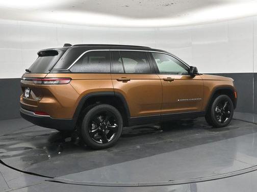 Copper Shino Metallic Clearcoat 2026 Jeep Grand Cherokee Limited