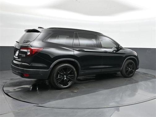 2022 Honda Pilot AWD Black Edition