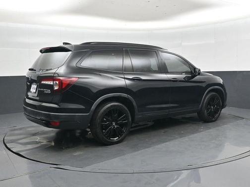 2022 Honda Pilot AWD Black Edition