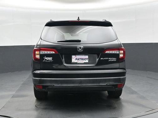 2022 Honda Pilot AWD Black Edition