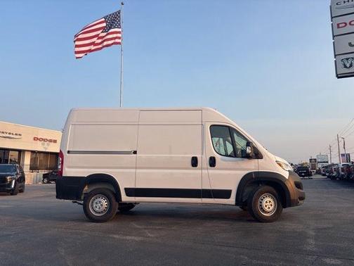 Bright White Clearcoat 2025 RAM ProMaster 2500 Tradesman