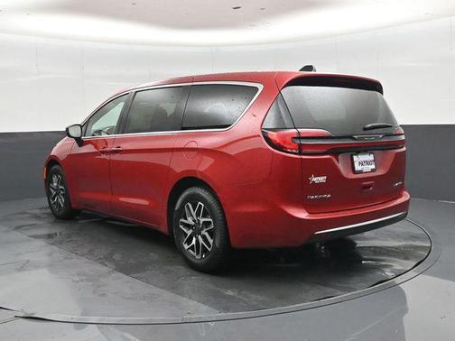Pr6 2027 Chrysler Pacifica Limited