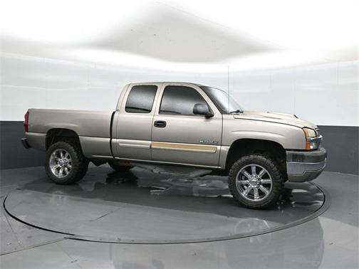 2003 Chevrolet Silverado 2500 LS H/D Extended Cab