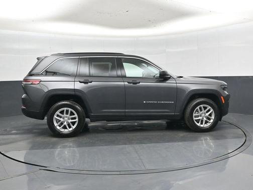 Baltic Gray Metallic Clearcoat 2026 Jeep Grand Cherokee Altitude