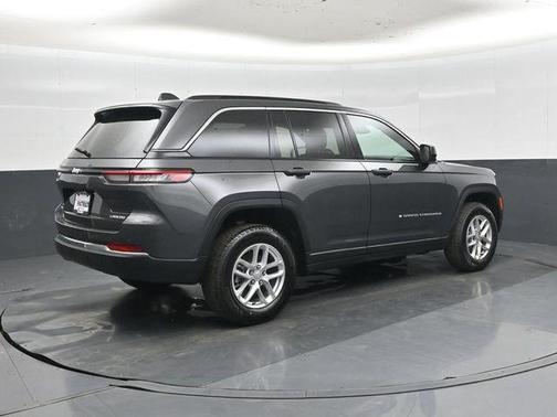 Baltic Gray Metallic Clearcoat 2026 Jeep Grand Cherokee Altitude