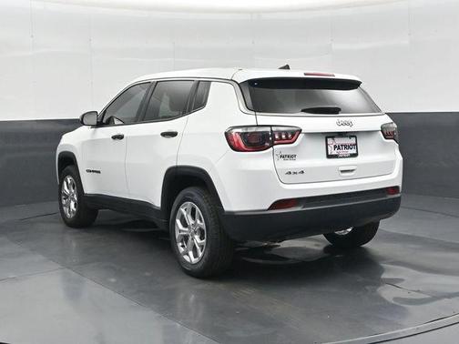 Bright White Clearcoat 2025 Jeep Compass Sport