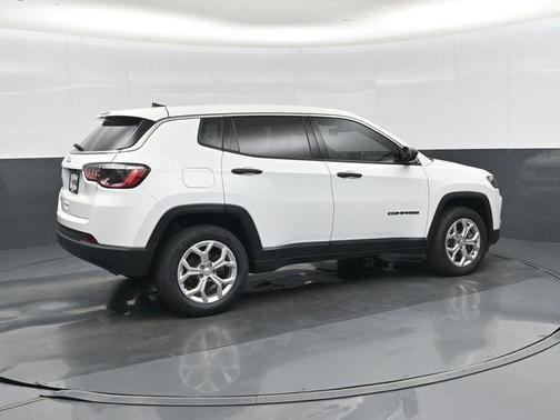Bright White Clearcoat 2025 Jeep Compass Sport